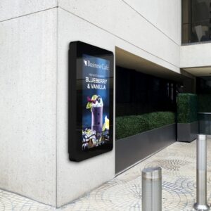 4K Elite 55" Portrait Outdoor Display - Image 4